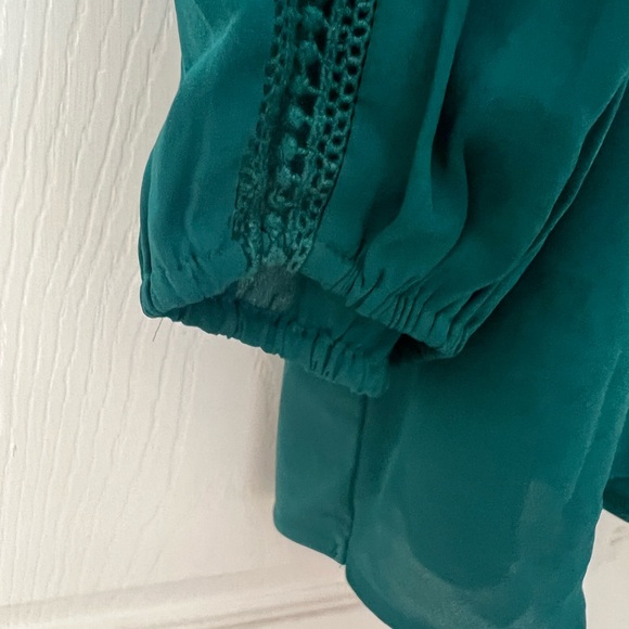 Lot of 3 Ann Taylor Work Blouses, Crème, Black Print and Green Size XL - Picture 12 of 14